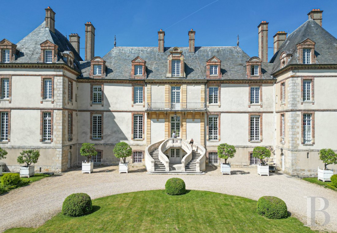En Seine-et-Marne, entre Fontainebleau et Nemours, un château de famille du 17e siècle - photo  n°6